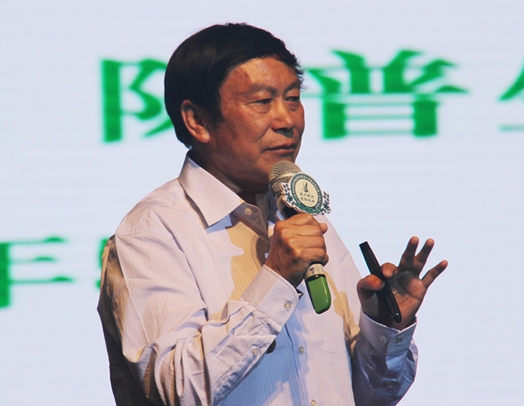 以市場(chǎng)為導(dǎo)向，推行精品、創(chuàng)新制藥戰(zhàn)略！